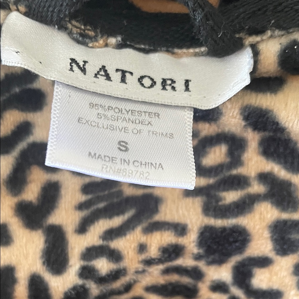 Natori Chic Animal Print Robe - Picture 3 of 4
